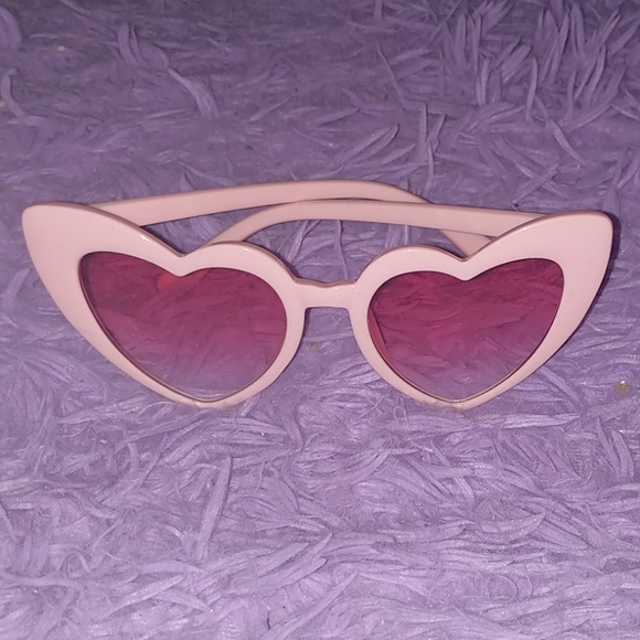 Accessories - Heart Shaped Sunglasses